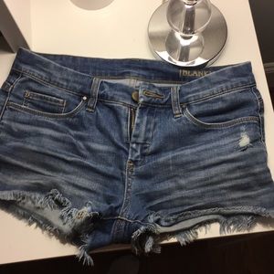 BLANK NYC size 27 jean shorts